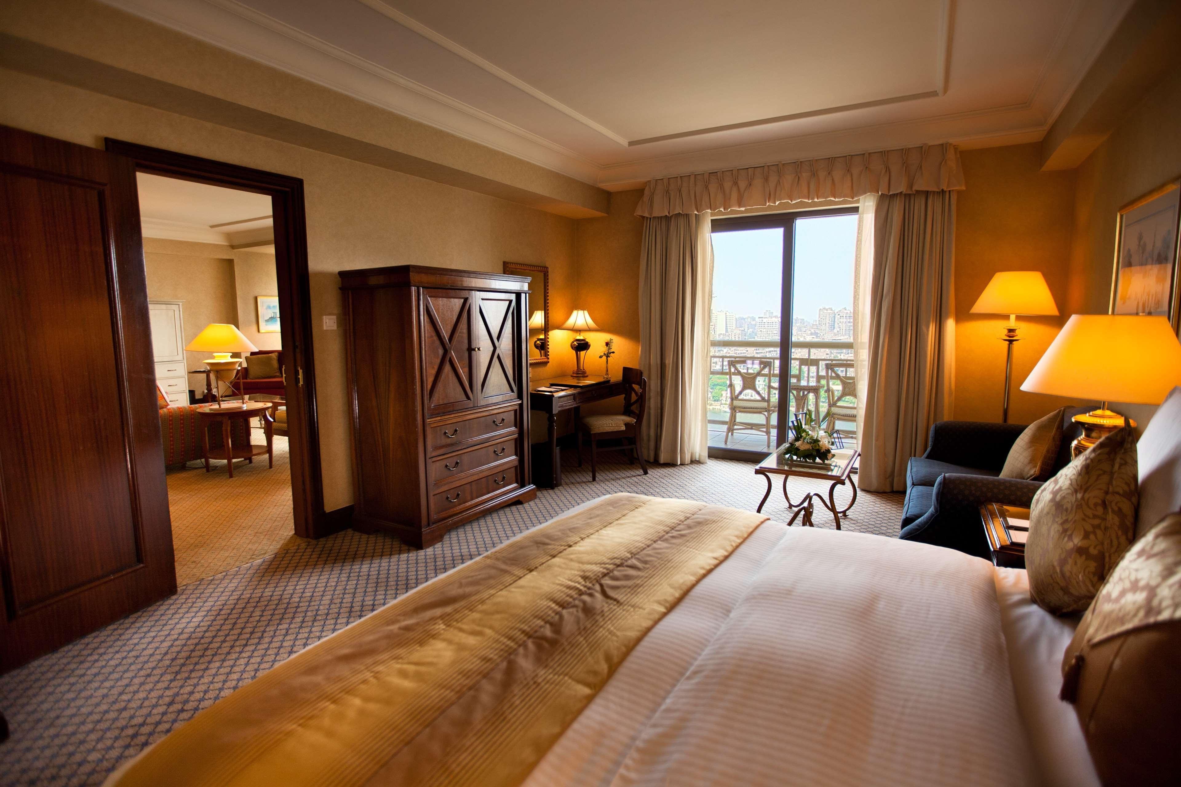 Hotel Sofitel Cairo Downtown Nile Zimmer foto A suite at the Four Seasons Hotel, Cairo