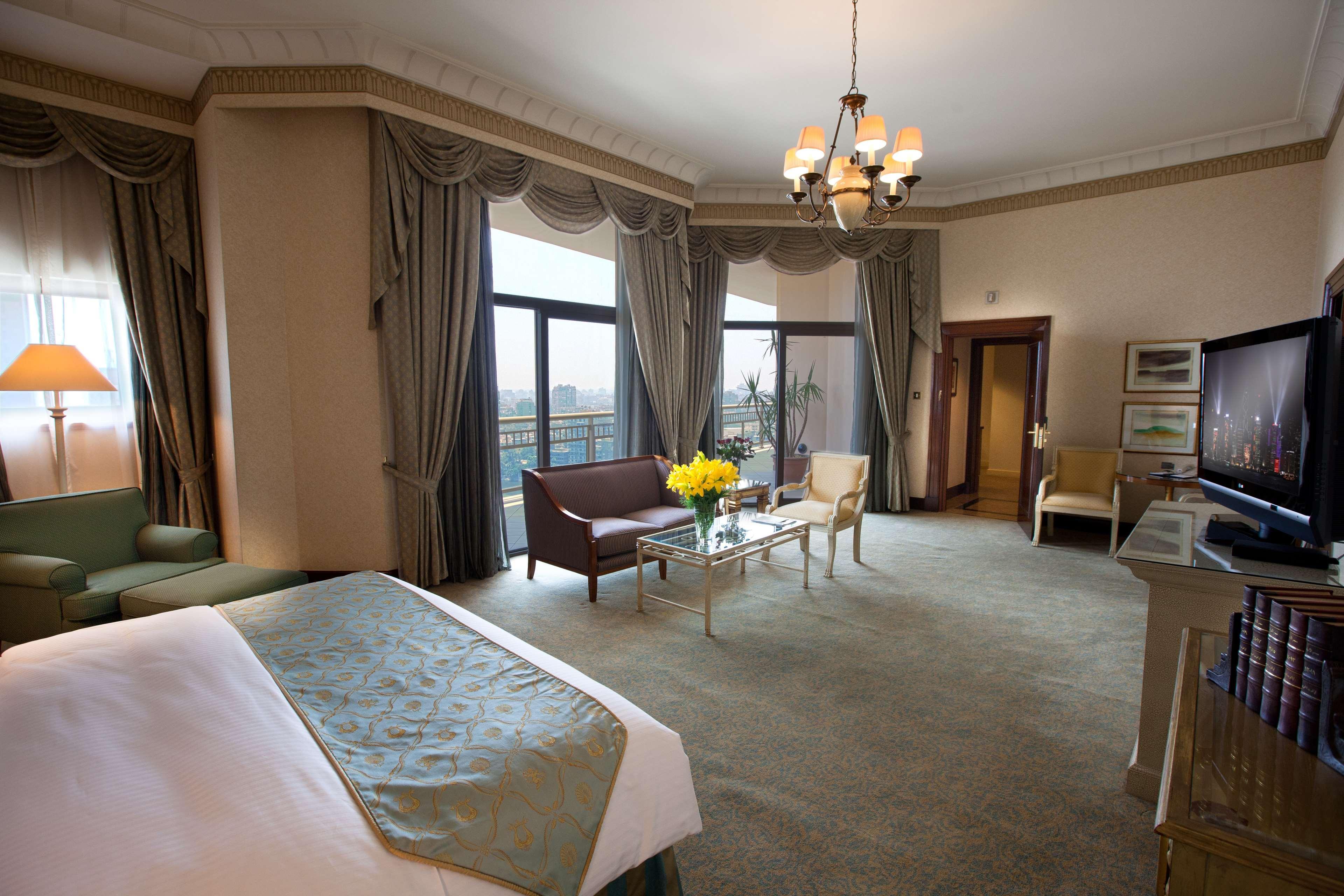 Hotel Sofitel Cairo Downtown Nile Exterior foto A suite at the hotel