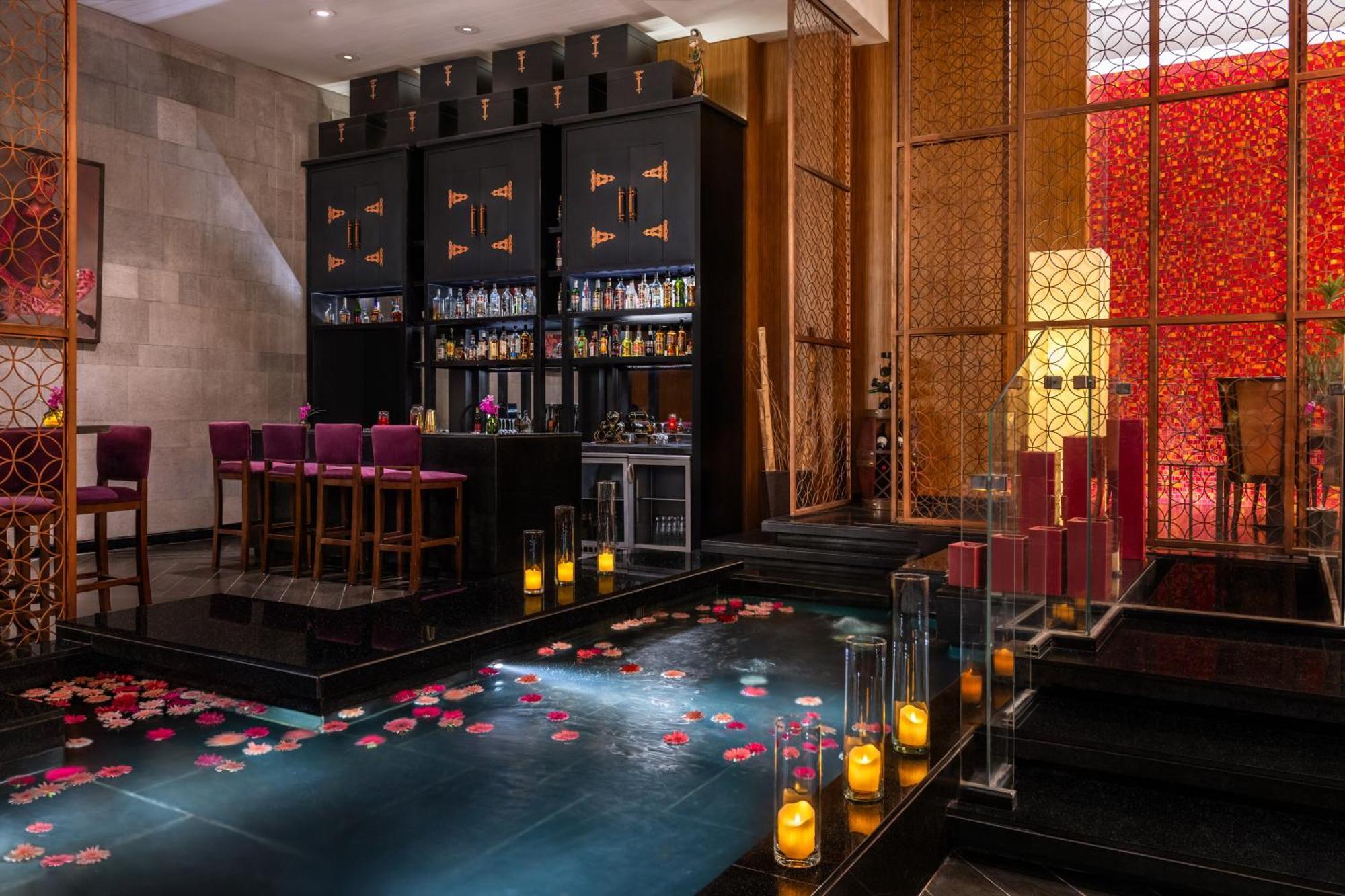 Hotel Sofitel Cairo Downtown Nile Exterior foto The bar at the Taj Mahal Palace