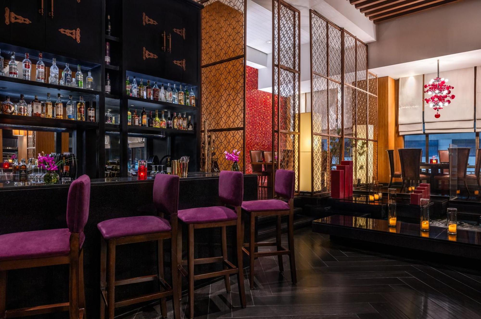 Hotel Sofitel Cairo Downtown Nile Exterior foto The bar at the lobby