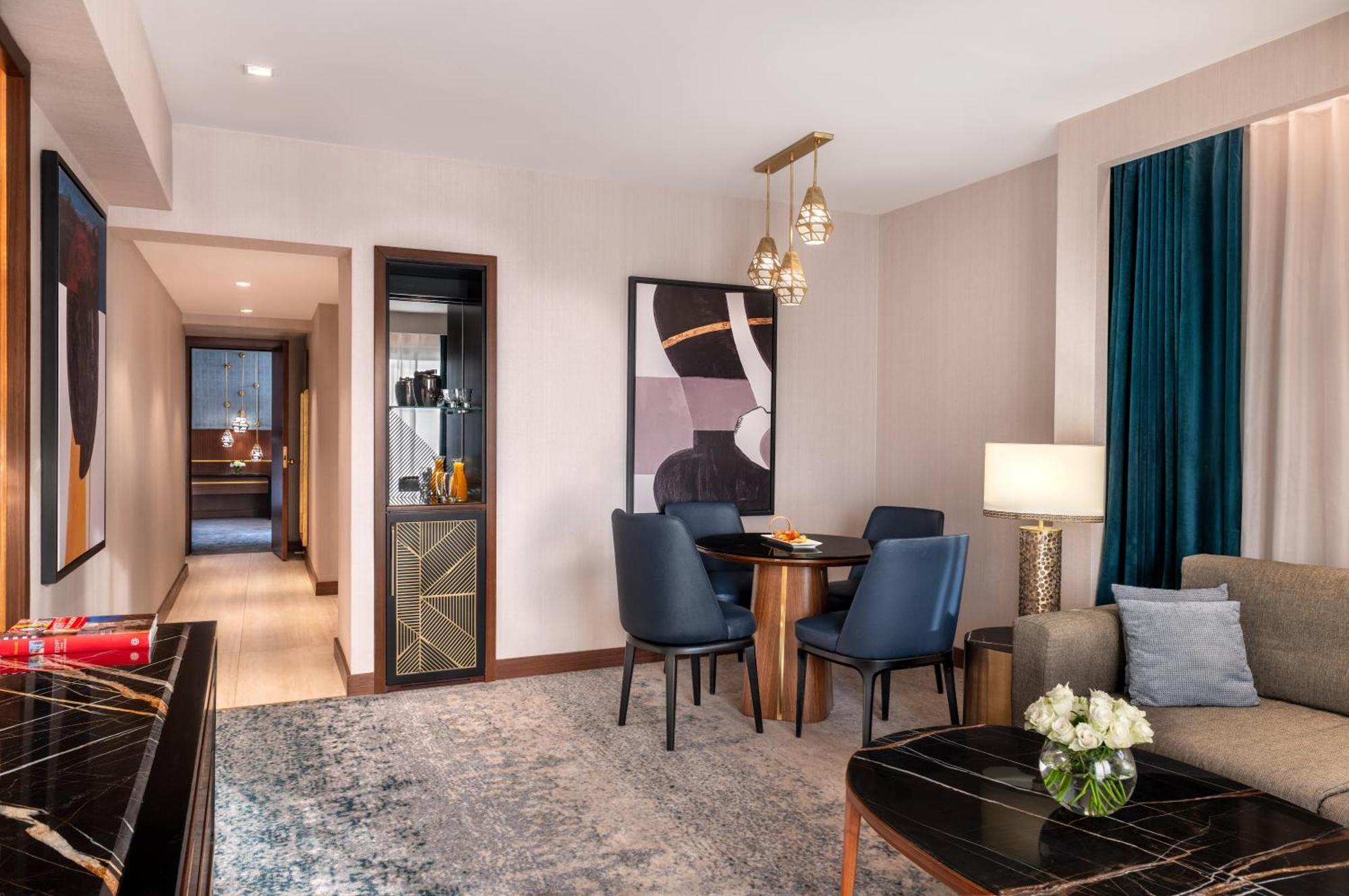 Hotel Sofitel Cairo Downtown Nile Exterior foto A suite at the hotel