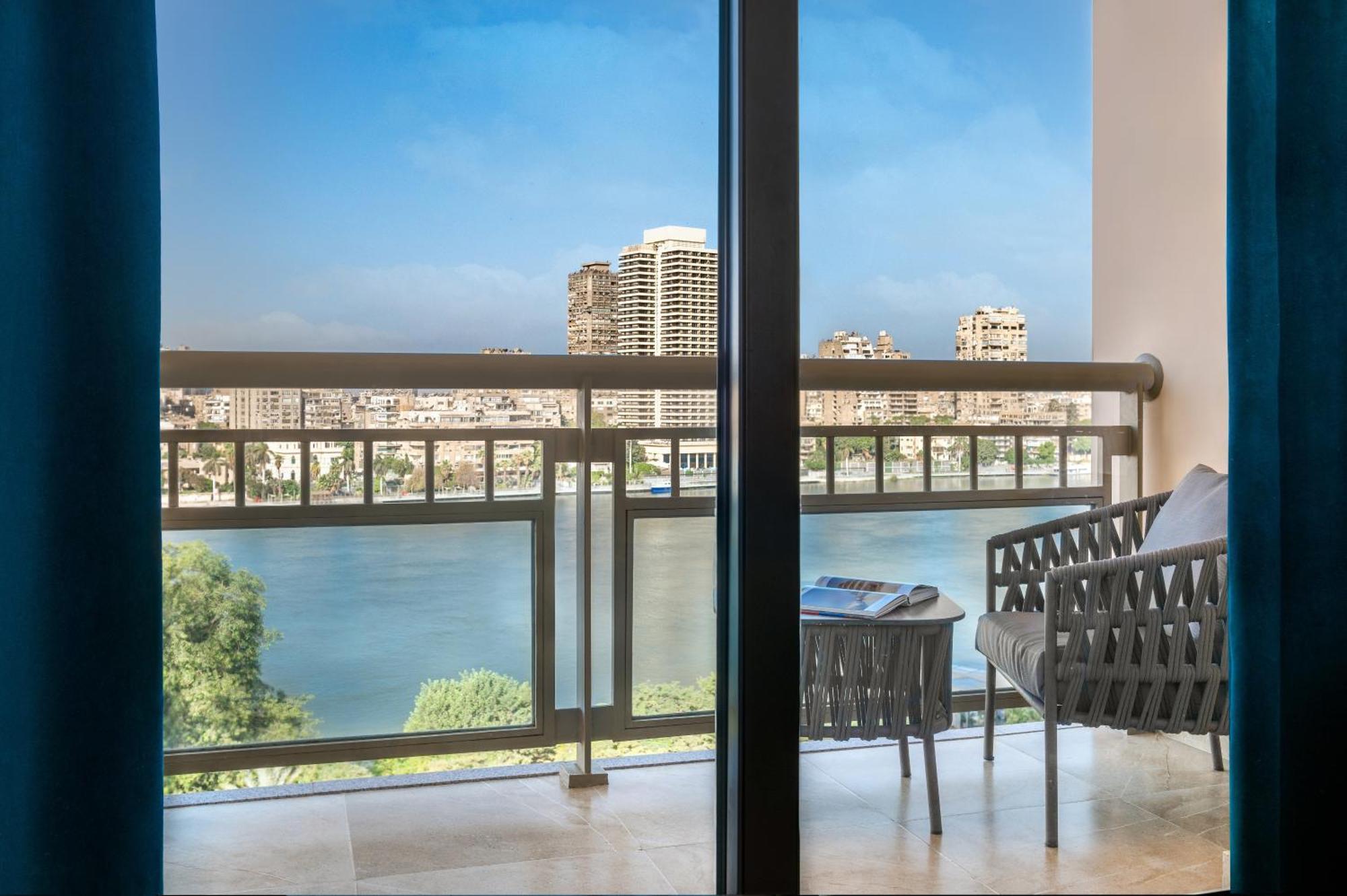 Hotel Sofitel Cairo Downtown Nile Exterior foto View from a suite